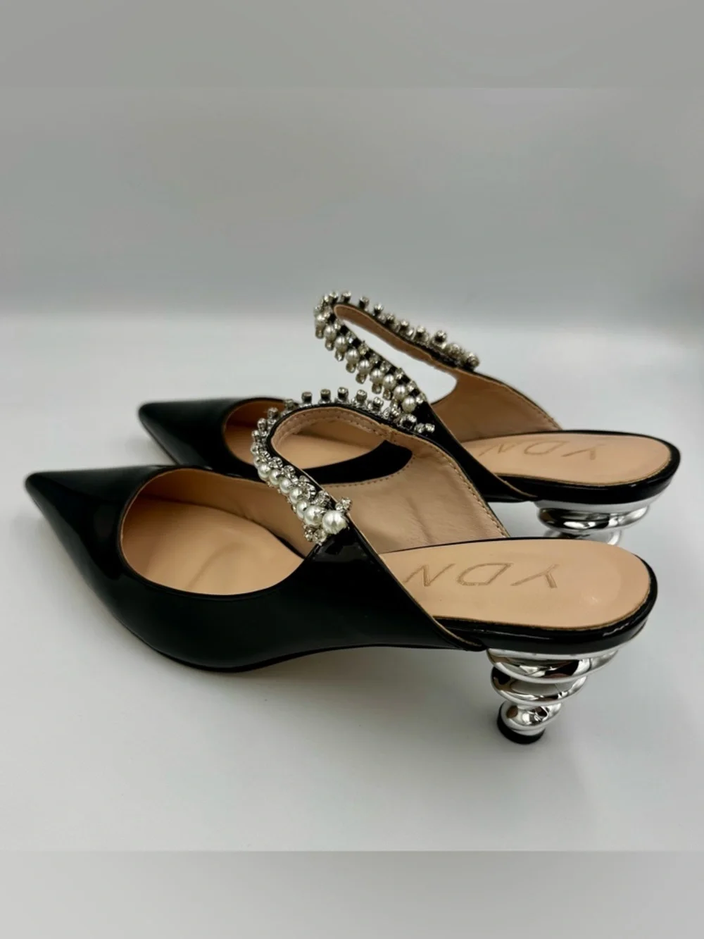 YDN Black Patent Leather Pearl Embellished Mules Spiral Sculptural Heel Size 9